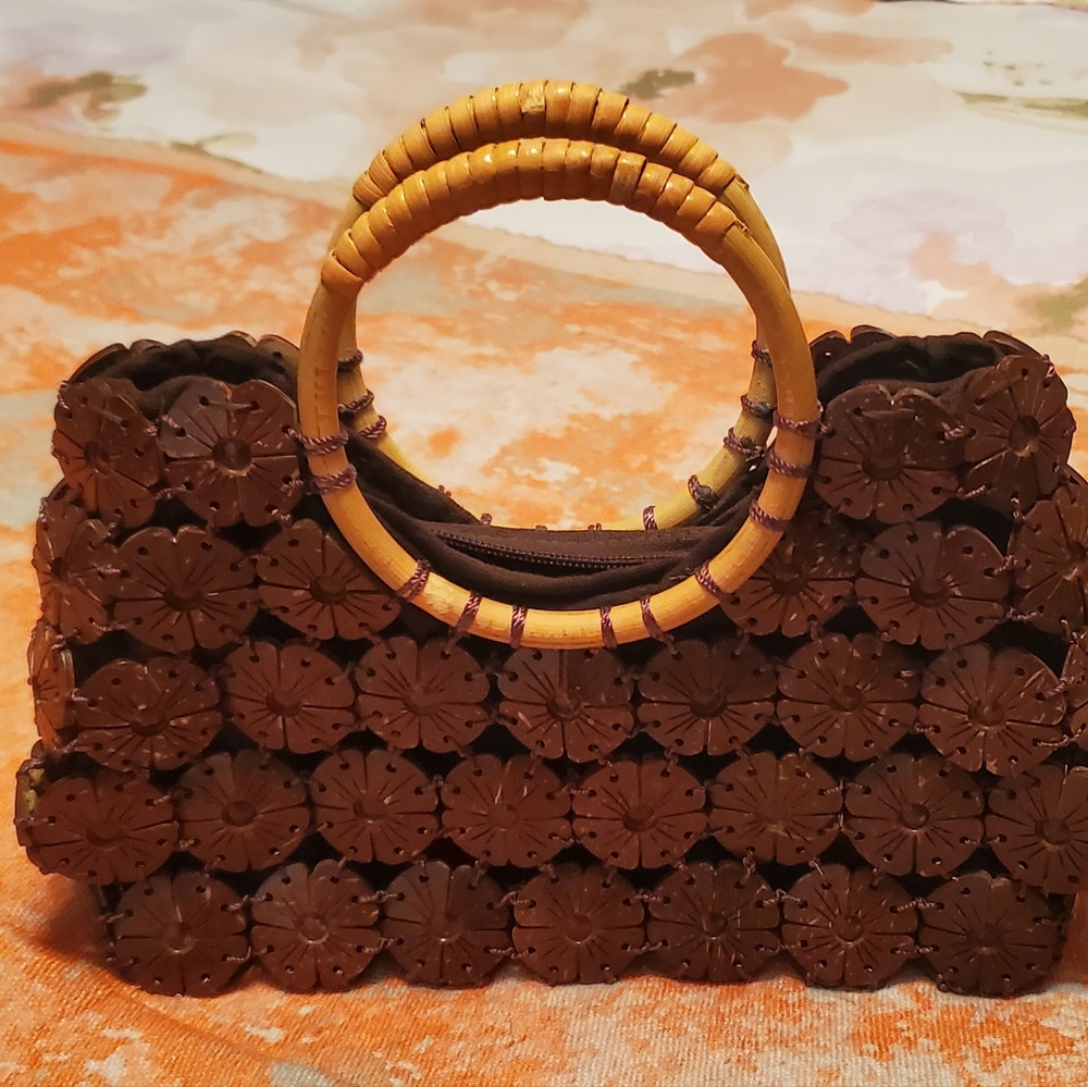 Engraved Shell Brown Mini Bag. - image 2